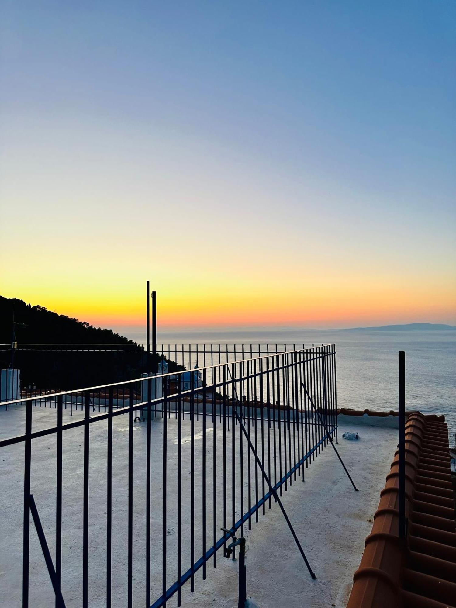 Villa Άκρη Του Κόσμου à Ampelos  Extérieur photo
